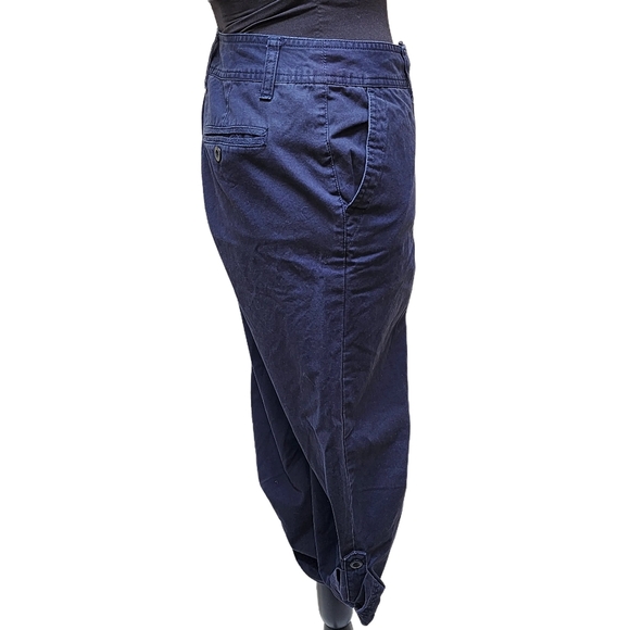 Charter Club. Navy Blue, Katherine Fit, Pedal Pusher Pants. Size 6 - Picture 4 of 8